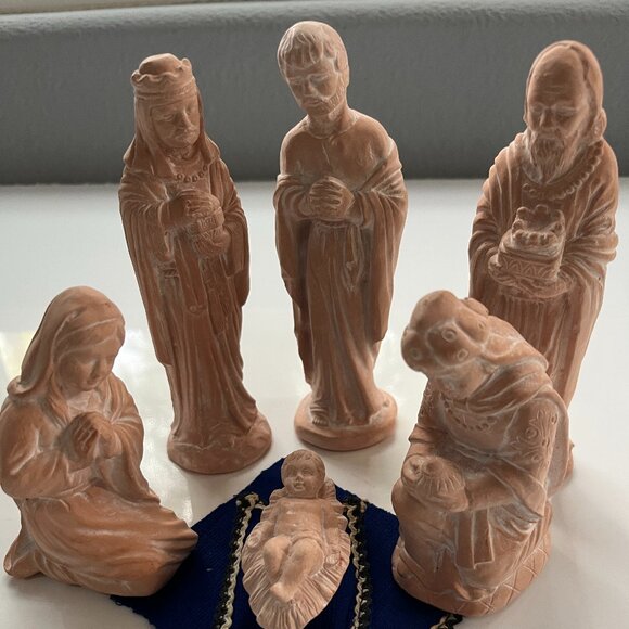 Christmas Nativity Scene - Picture 2 of 13